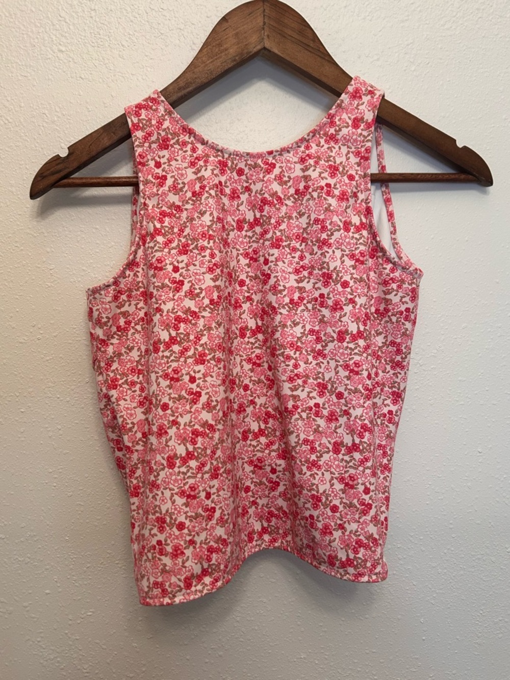 Sweet Honey Boutique Pink Floral Twist Back Tank Top